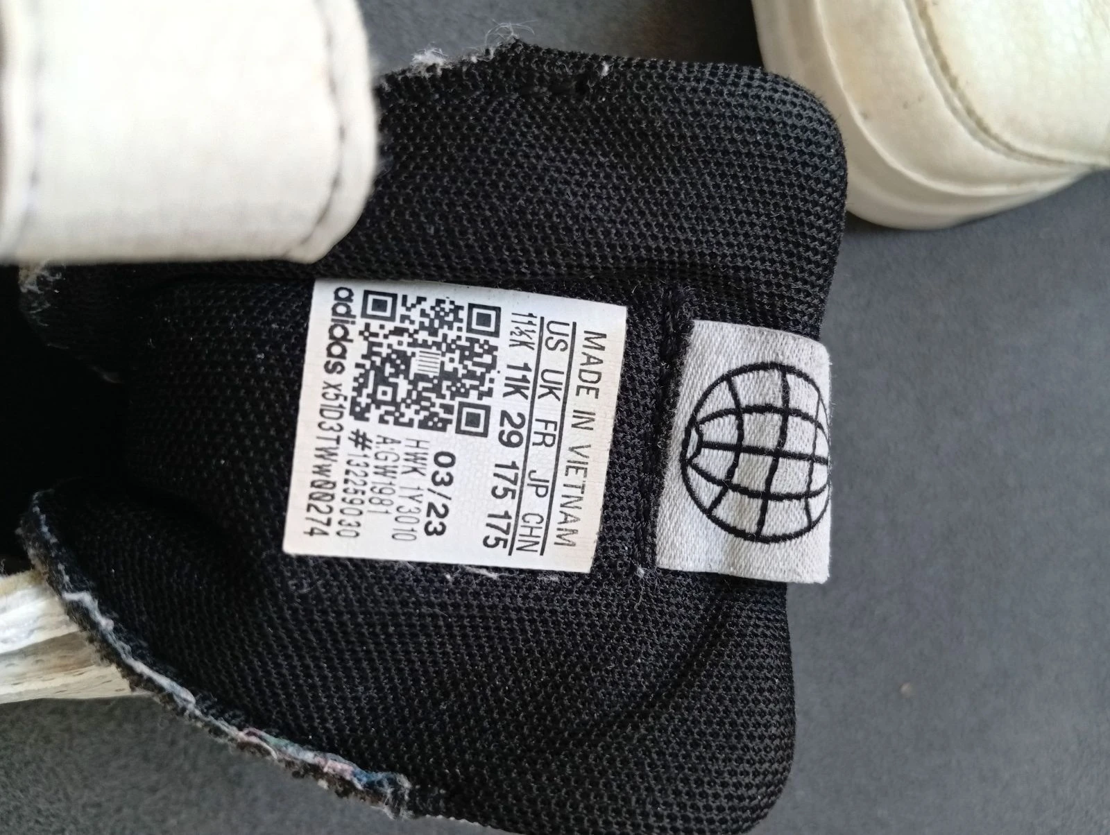 Tênis Adidas infantil brancos e pretos - Tamanho 29 - Com velcro – photo 14